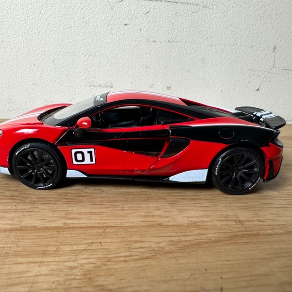 RMZ CITY - MCLAREN 600LT - RED METAL DIE-CAST 6" PULL BACK TOY CAR #6994 - Picture 2 of 8